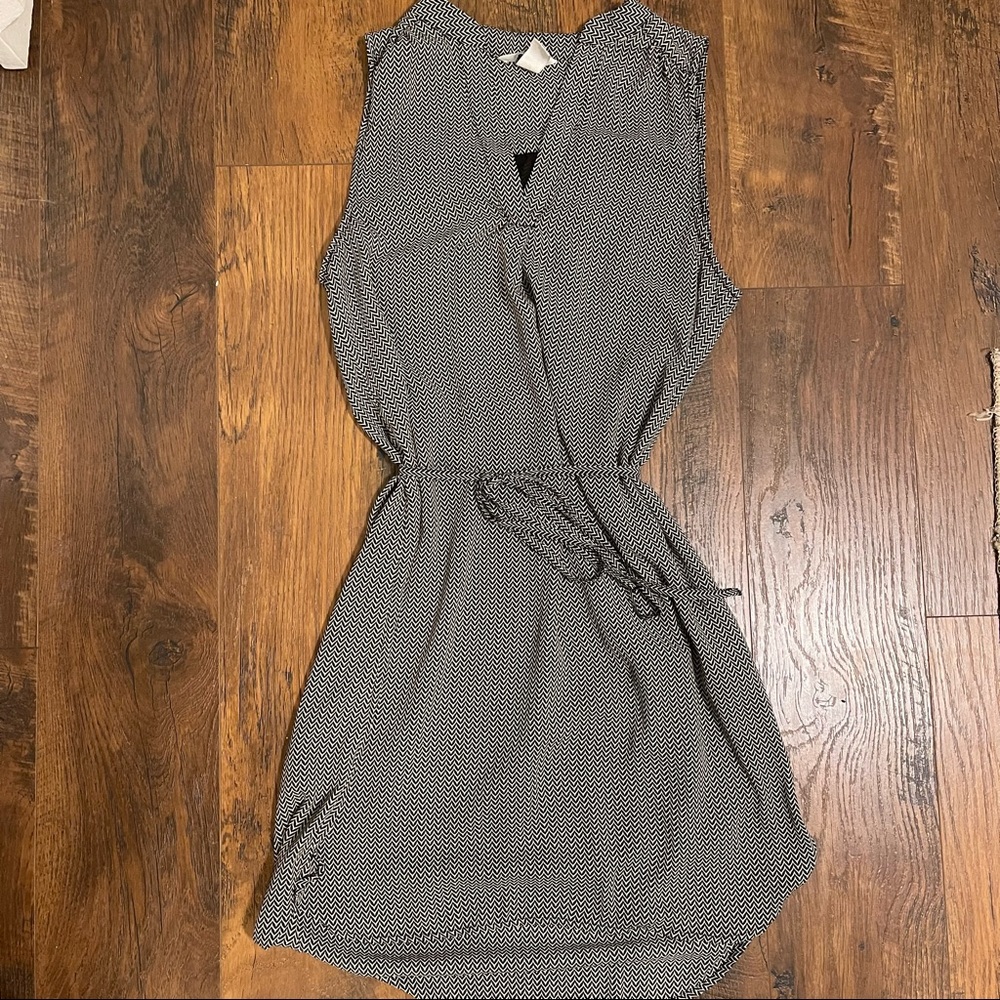 H&M Business casual dress || Professional work dress - Picture 2 of 4